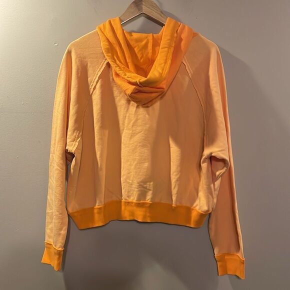 BDG Hoodie. NWT. - Picture 11 of 14